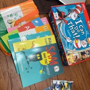 Cat in The Hat game,  Dr Seuss Books NEW